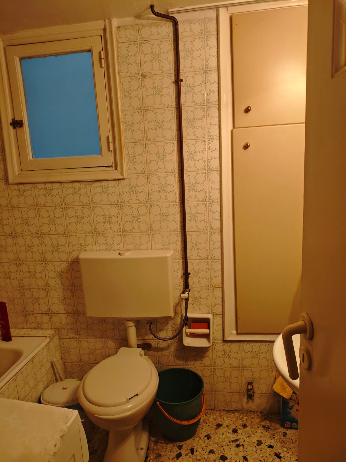 Υπερυψωμένο ισόγειο διαμπερές στον Βύρωνα