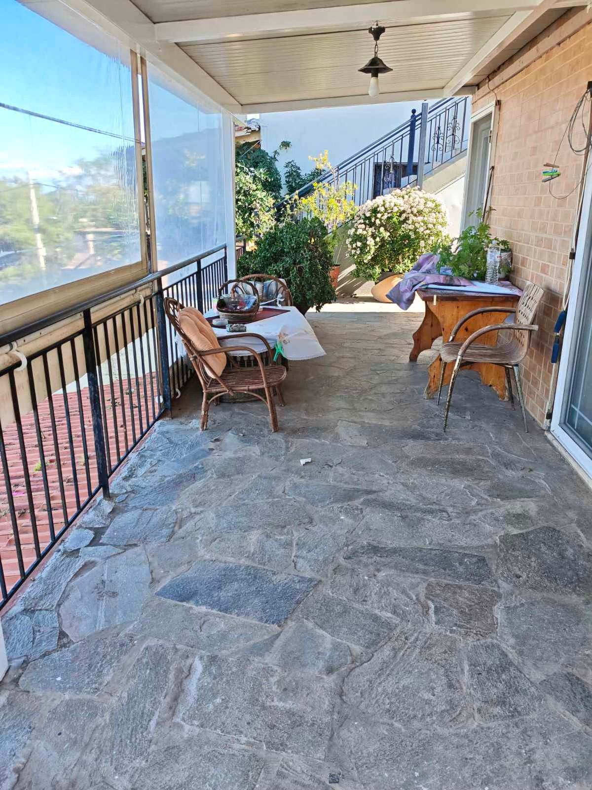 Ενοικιάζεται ο πρώτος όροφος διπλοκατοικίας στο Πόρτο Ράφτη