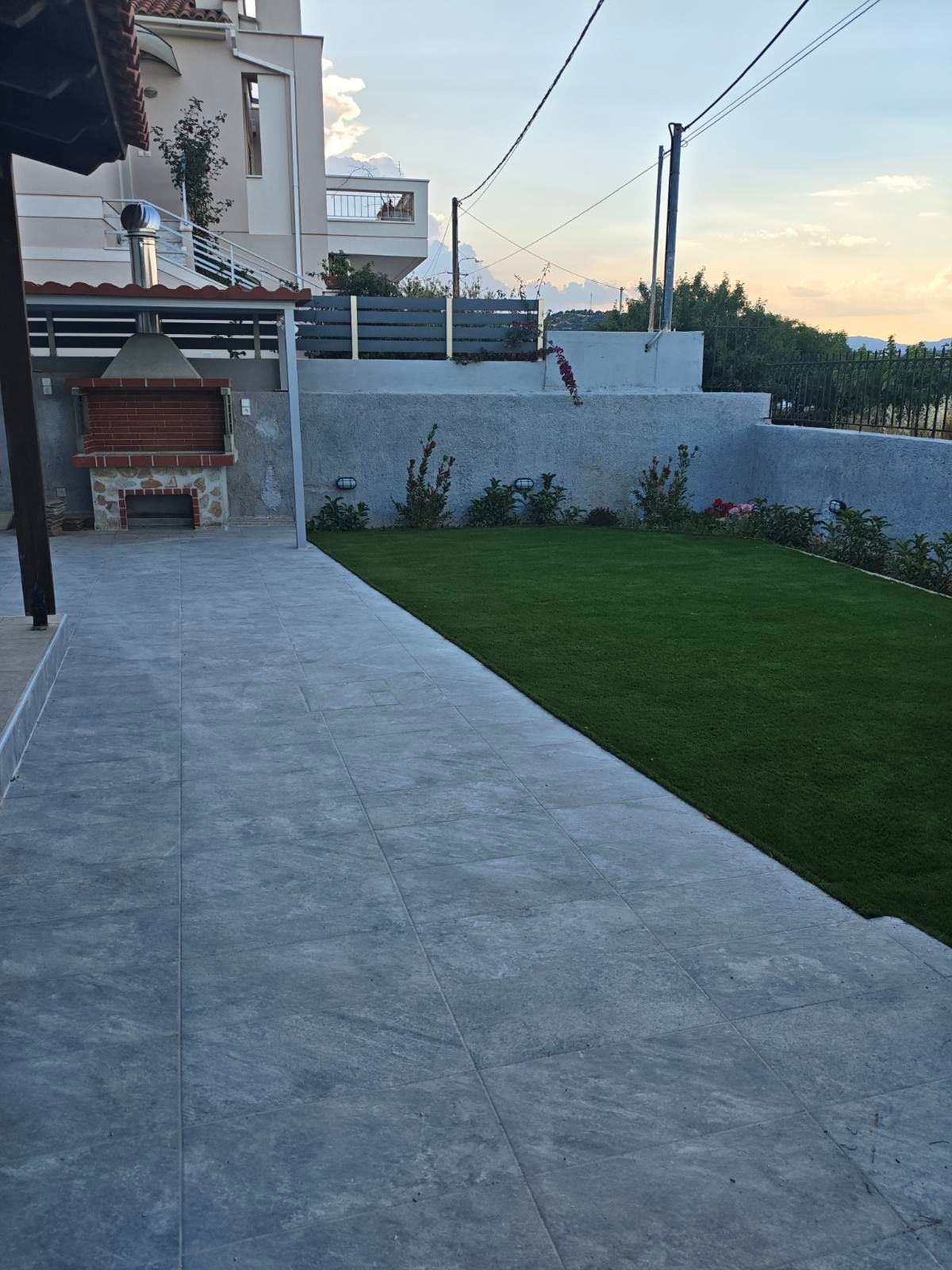 Πλήρως Ανακαινισμένη Μονοκατοικία 130 τ.μ για ενοικίαση στο Πόρτο Ράφτη
