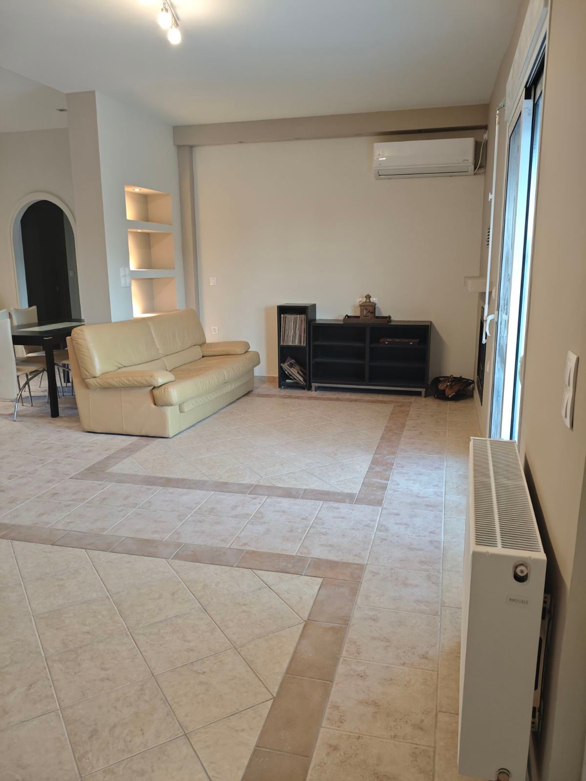 Πλήρως Ανακαινισμένη Μονοκατοικία 130 τ.μ για ενοικίαση στο Πόρτο Ράφτη